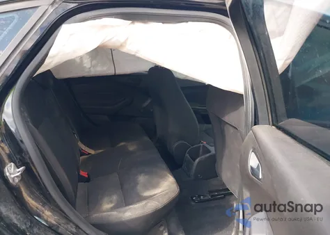 2016 Ford Focus S из США, поврежденный, VIN 1FADP3E26GL297301